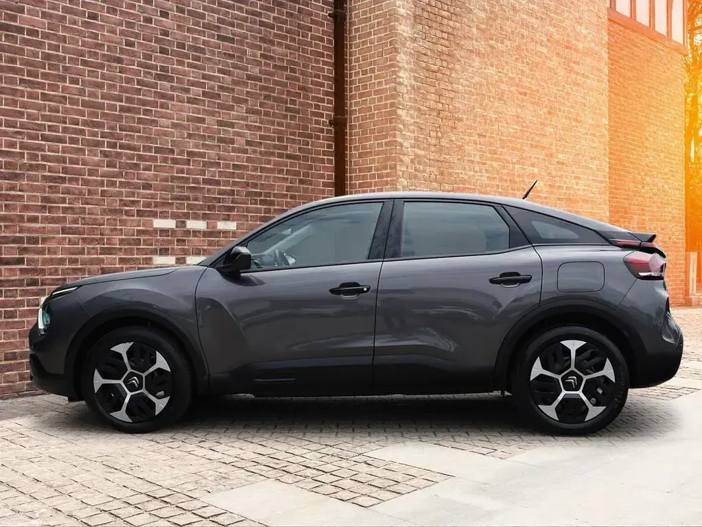 Gebraucht Citroën C4 PureTech 101 PS (74 kW) 2024 Lackierung platiniumgrau/typ SUV
