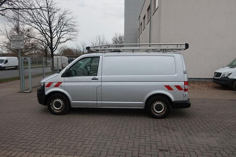 Gebraucht VW T5 140 PS (102 kW) 2013 Silber Van