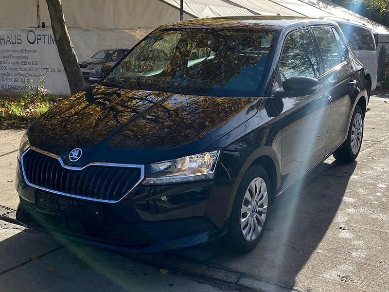Schwarz Gebraucht 2019 Skoda Fabia Ambition Limousine | 9.990 € (Guter Preis) - Bild 1/4