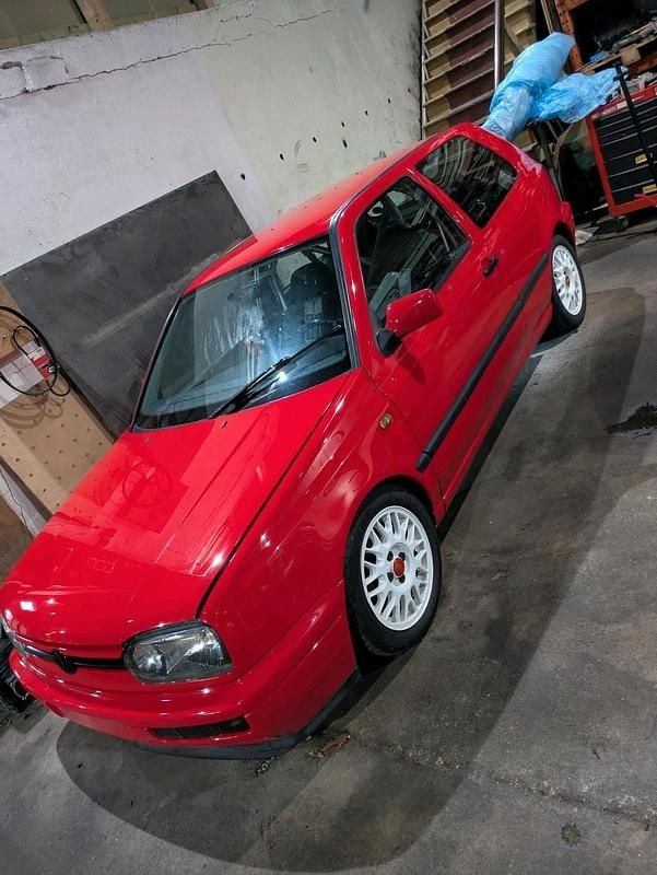 Gebraucht VW Golf III 75 PS (55 kW) 1996 Rot Kleinwagen