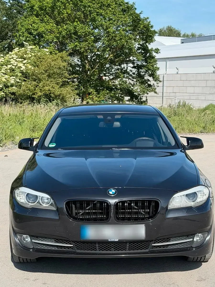 Gebraucht BMW 520 184 PS (135 kW) 2012 Grau Limousine