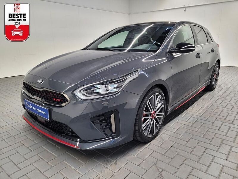Grau (pentagraumet.) Gebraucht 2019 Kia Ceed GT Limousine | 21.980 € (Etwas zu teuer) - Bild 1/4