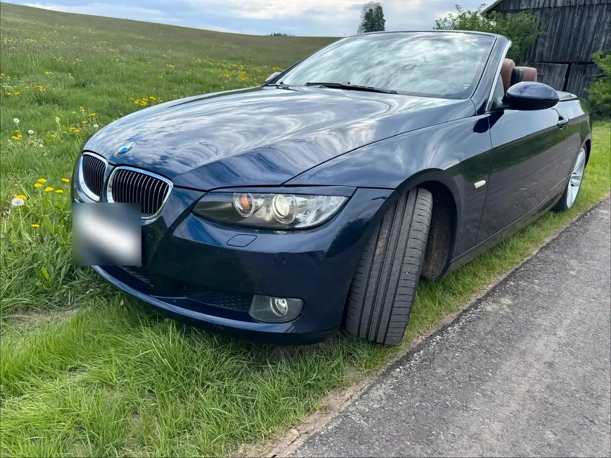 Gebraucht BMW 325 Cabriolet 218 PS (160 kW) 2007 Blau Cabrio