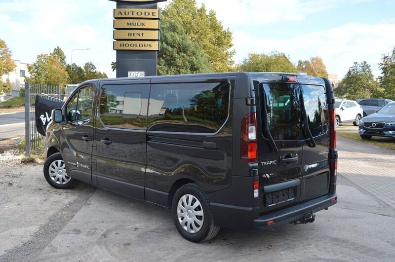 Schwarz Gebraucht 2017 Renault Trafic Van | 16.900 € (Teuer) - Bild 1/4