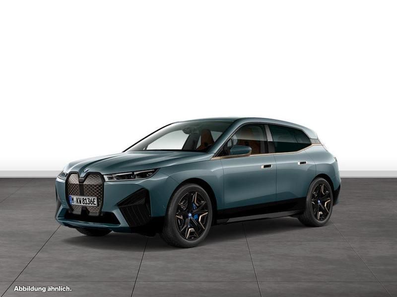 Blau Gebraucht 2024 BMW iX SUV | 61.272 € (Teuer) - Bild 1/4