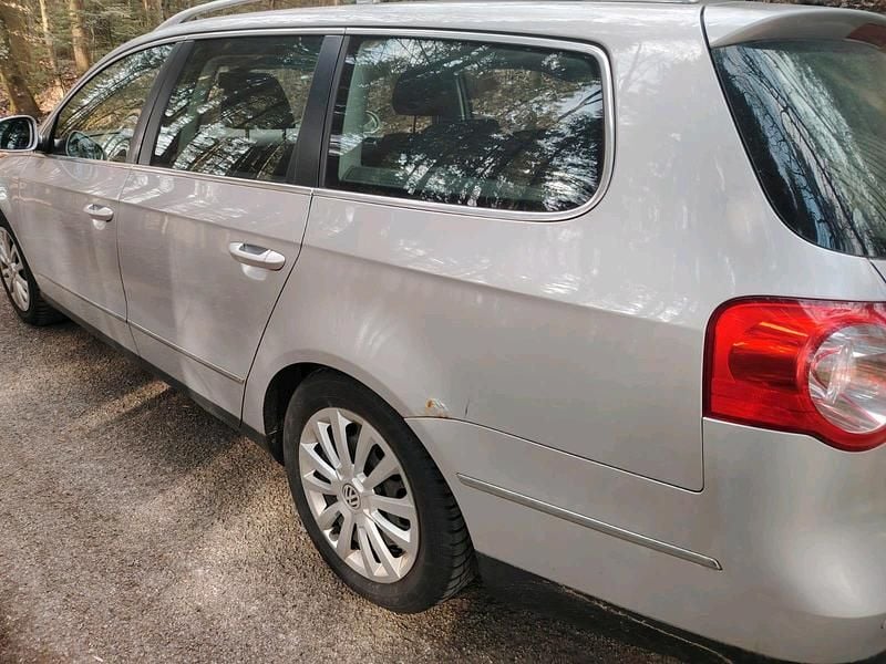 Gebraucht VW Passat 110 PS (80 kW) 2010 Silber Kombi