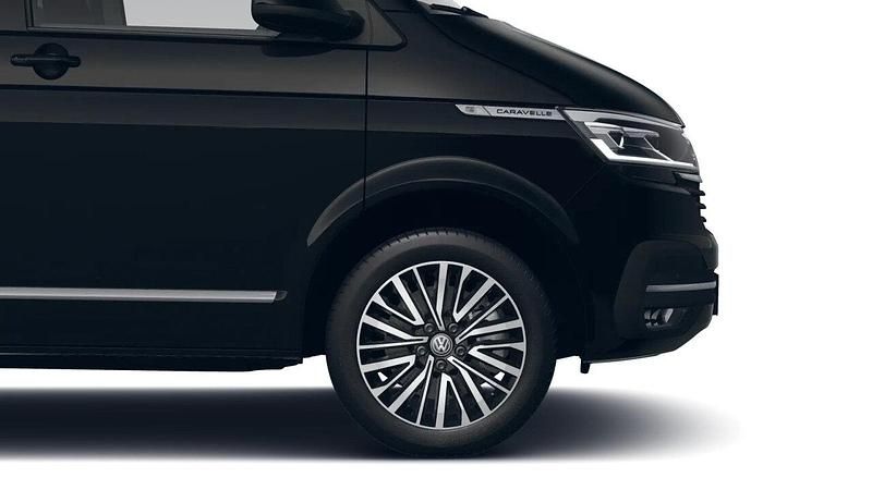 Gebraucht VW Caravelle 204 PS (150 kW) 2024 Deep black perleffekt (metallic) Van / Kleinbus