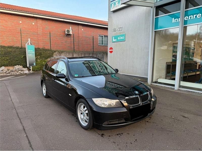 Gebraucht BMW 320 163 PS (119 kW) 2006 Schwarz Limousine