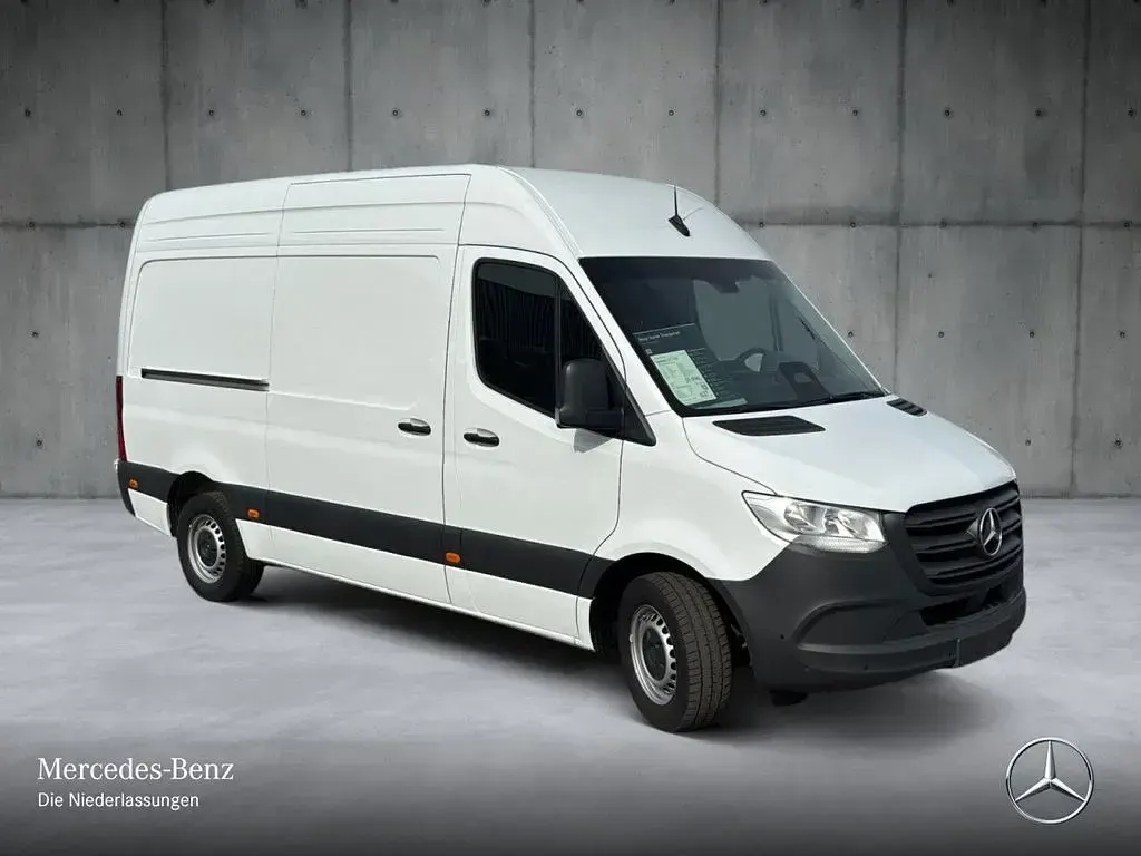 Gebraucht Mercedes Sprinter 170 PS (125 kW) 2025 Weiß Van