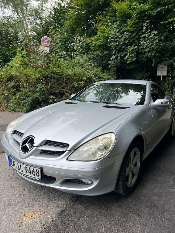 Silber Gebraucht 2004 Mercedes SLK200 Cabrio | 8.000 € (Fairer Preis) - Bild 1/4