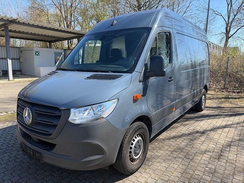 Gebraucht Mercedes E-Sprinter 85 kW (116 PS) 2020 Grau Van