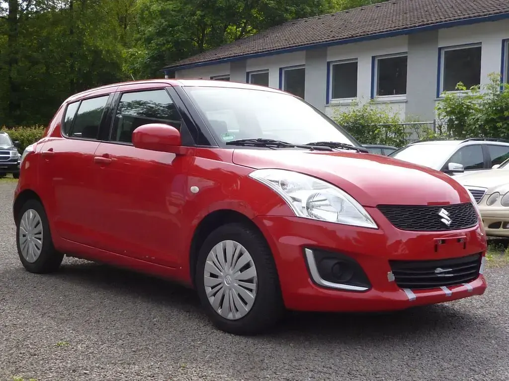 Gebraucht Suzuki Swift 94 PS (69 kW) 2015 Rot Kleinwagen