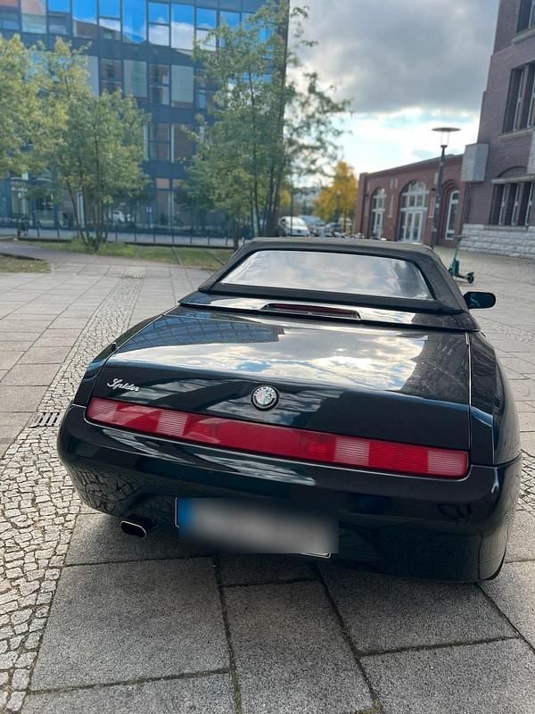 Gebraucht Alfa Romeo Spider 150 PS (110 kW) 2002 Schwarz Cabrio