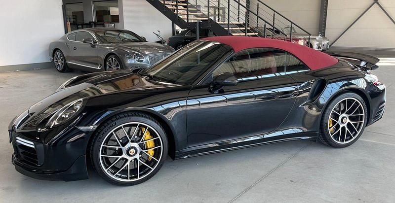Schwarz Gebraucht 2022 Porsche 911 Turbo S Cabriolet Cabrio | 150.000 € - Bild 1/4