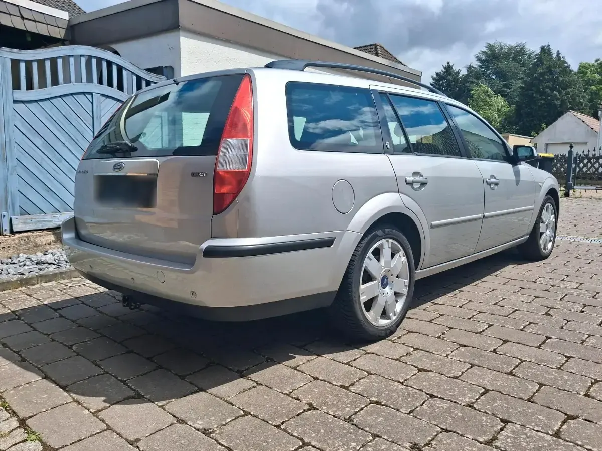 Gebraucht Ford Mondeo Titanium X 131 PS (96 kW) 2003 Silber Kombi