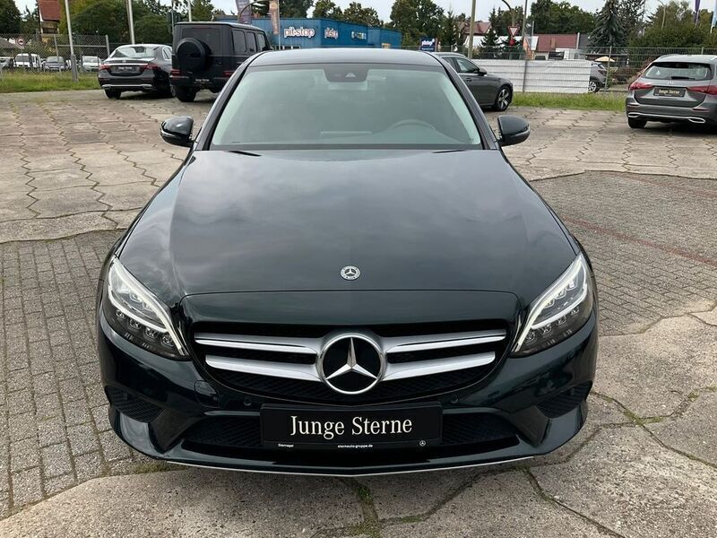 Gebraucht 2018 Mercedes C180 Limousine | 20.600 € (Guter Preis) - Bild 1/4