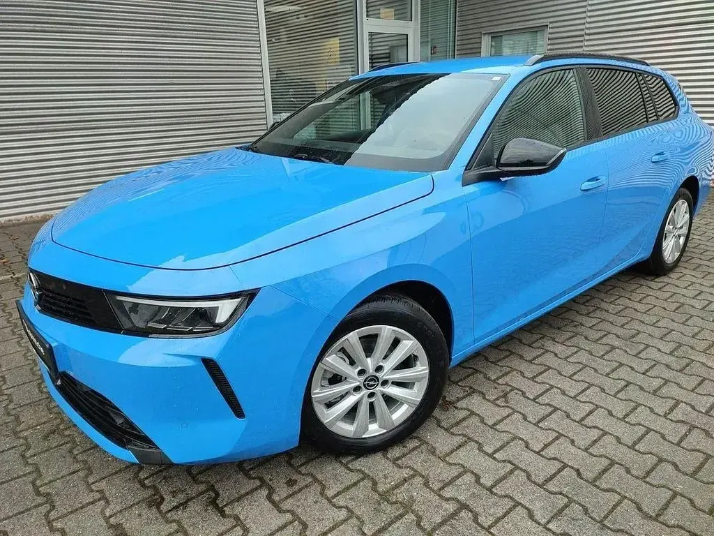 Neu Opel Astra Edition 131 PS (96 kW) 2025 Lackierung watteau grn/typ aussenverkleidung metalliclackierung Kombi
