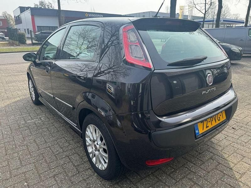 Gebraucht Fiat Punto Evo Dynamic 84 PS (61 kW) 2011 Schwarz Kleinwagen