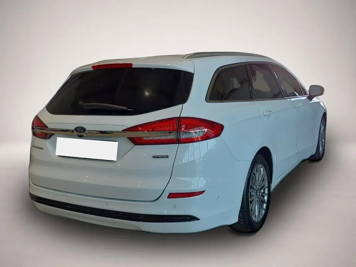 Gebraucht Ford Mondeo Titanium 188 PS (138 kW) 2022 Weiß Kombi