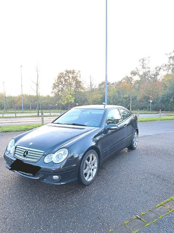 Schwarz Gebraucht 2008 Mercedes C180 Coupé | 2.000 € (Superpreis) - Bild 1/4