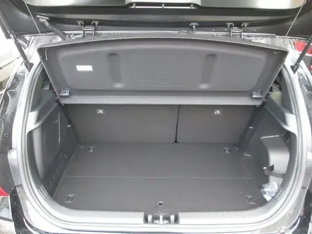 Neu Hyundai i20 Blackline 90 PS (66 kW) 2026 Schwarz Kleinwagen