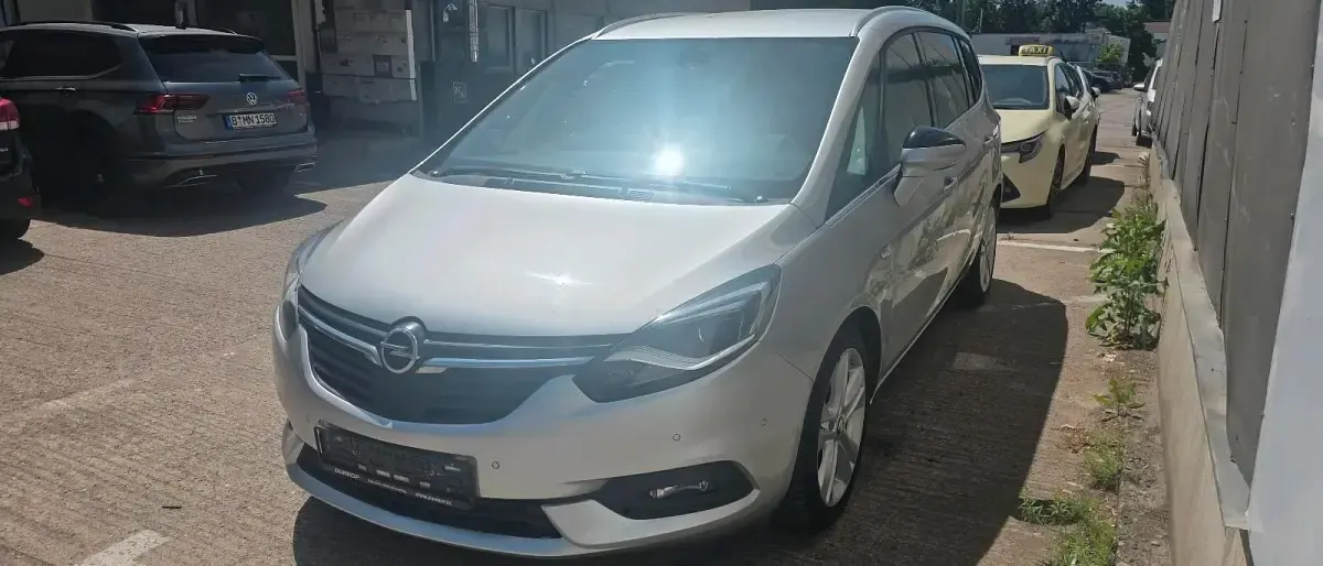 Gebraucht Opel Zafira 170 PS (125 kW) 2017 Silber Van / Kleinbus