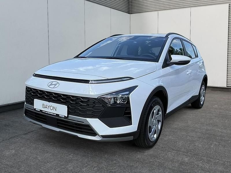 Atlas white Neu 2025 Hyundai Bayon Select SUV | 21.750 € (Fairer Preis) - Bild 1/4