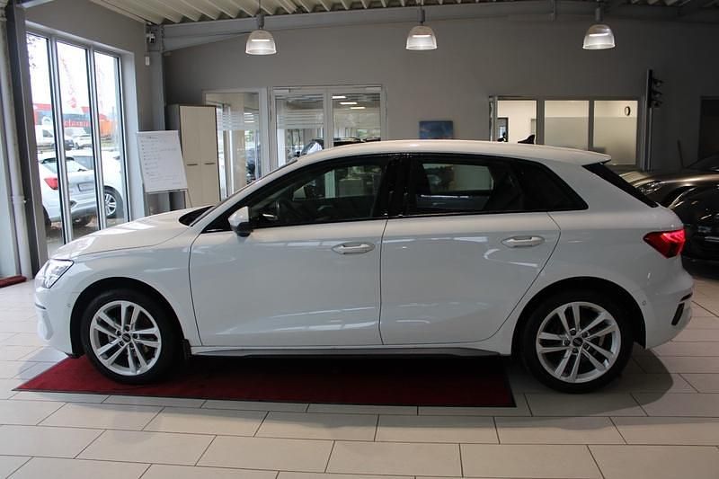 Gebraucht Audi A3 Sport 150 PS (110 kW) 2023 Weiss Kombi