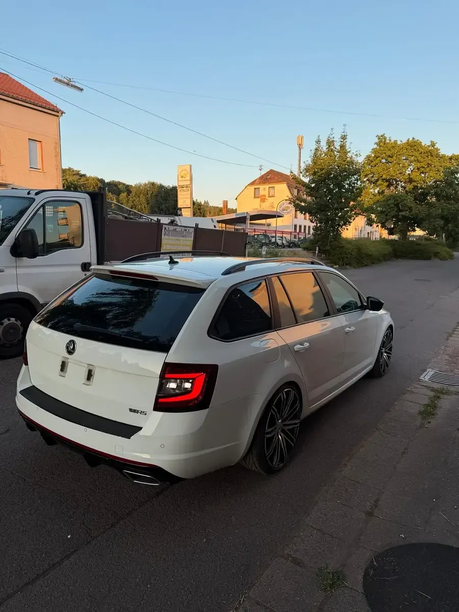 Gebraucht Skoda Octavia vRS 184 PS (135 kW) 2017 Kombi
