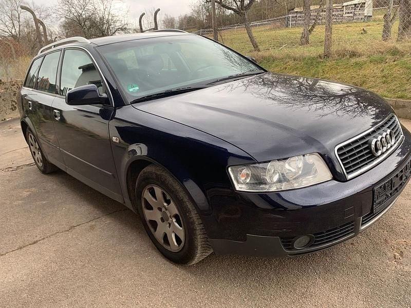 Gebraucht Audi A4 131 PS (96 kW) 2002 Schwarz Kombi