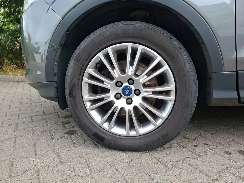 Używany Ford Kuga 140 KM (102 kW) 2013 Szary SUV