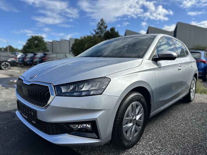 Silber Neu 2025 Skoda Fabia Limousine | 19.500 € (Guter Preis) - Bild 1/4