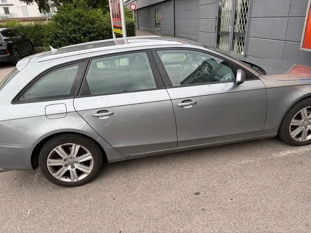 Gebraucht Audi A4 Attraction 120 PS (88 kW) 2011 Silber Kombi