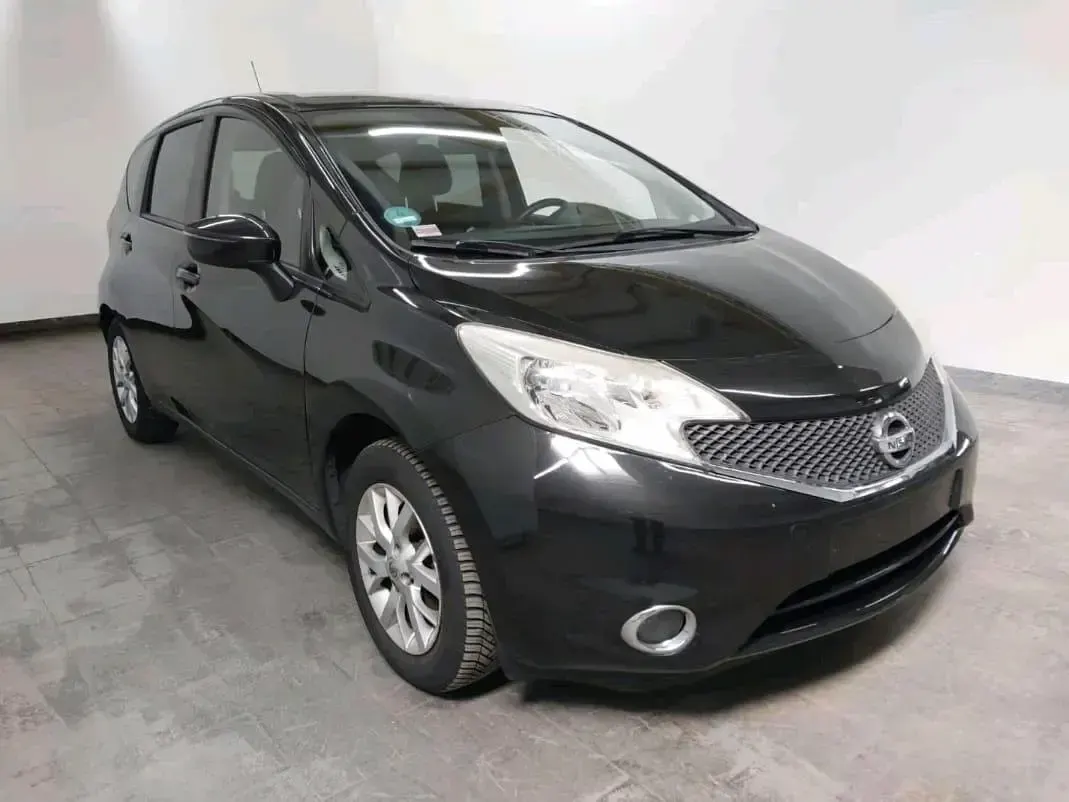 Second-hand Nissan Note 95 CP (69 kW) 2014 Negru Hatchback