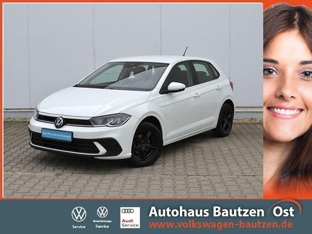 Weiß (pure white) Gebraucht 2022 VW Polo Life Limousine | 16.860 € (Etwas zu teuer) - Bild 1/4
