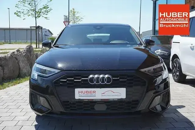Gebraucht Audi A3 150 PS (110 kW) 2023 Schwarz Limousine