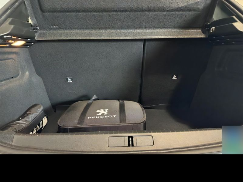 Weiß Gebraucht 2022 Peugeot e-208 Active Kleinwagen | 14.980 € (Fairer Preis) - Bild 1/3