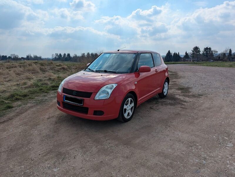 Rot Gebraucht 2006 Suzuki Swift Limousine | 3.100 € (Fairer Preis) - Bild 1/4