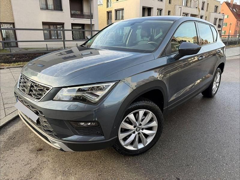 Grau Gebraucht 2017 Seat Ateca Style SUV | 15.900 € (Fairer Preis) - Bild 1/4