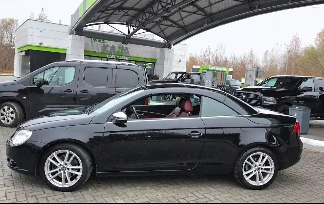 Używany VW Eos 140 KM (102 kW) 2010 Czarny Kabriolet