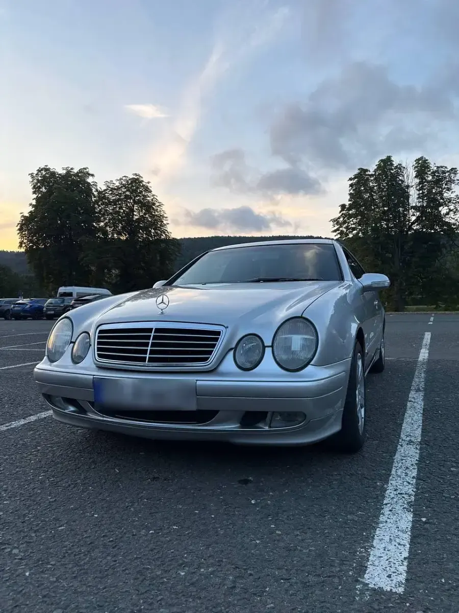 Gebraucht Mercedes CLK200 136 PS (100 kW) 2000 Grau Coupé