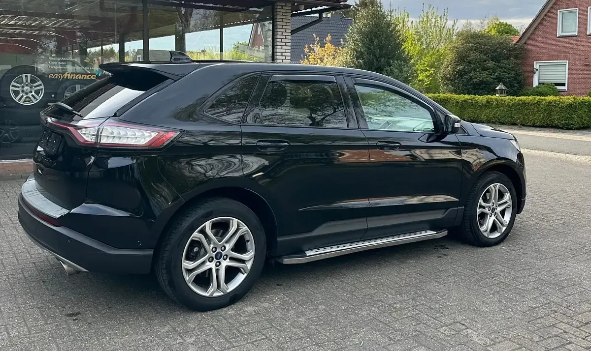 Gebraucht Ford Edge 209 PS (153 kW) 2016 Schwarz SUV