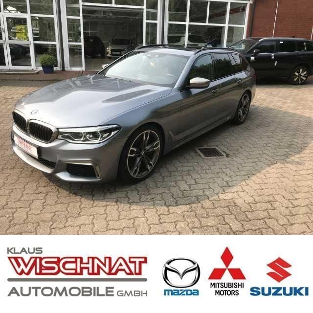 Grau Gebraucht 2020 BMW M550 Performance Limousine | 43.990 € (Fairer Preis) - Bild 1/4
