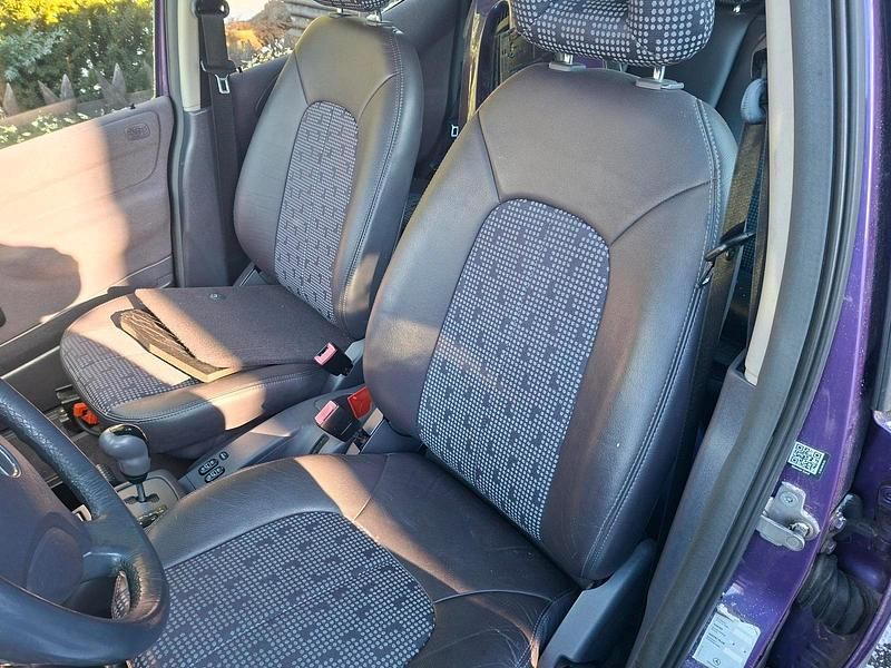 Gebraucht Mercedes A160 Avantgarde 102 PS (75 kW) 1999 Violet Kleinwagen