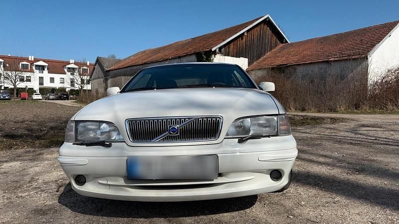 Second-hand Volvo V70 193 CP (141 kW) 2000 Alb Break