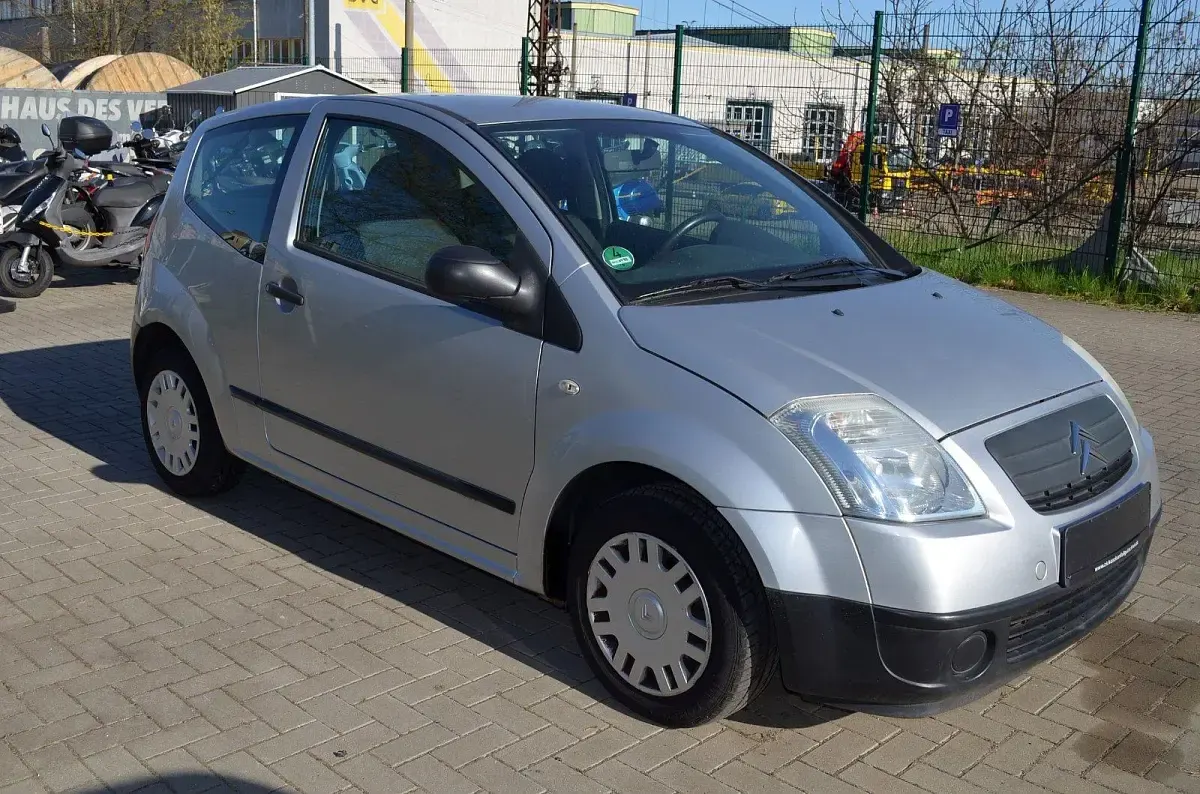 Gebraucht Citroën C2 60 PS (44 kW) 2008 Silber Kleinwagen