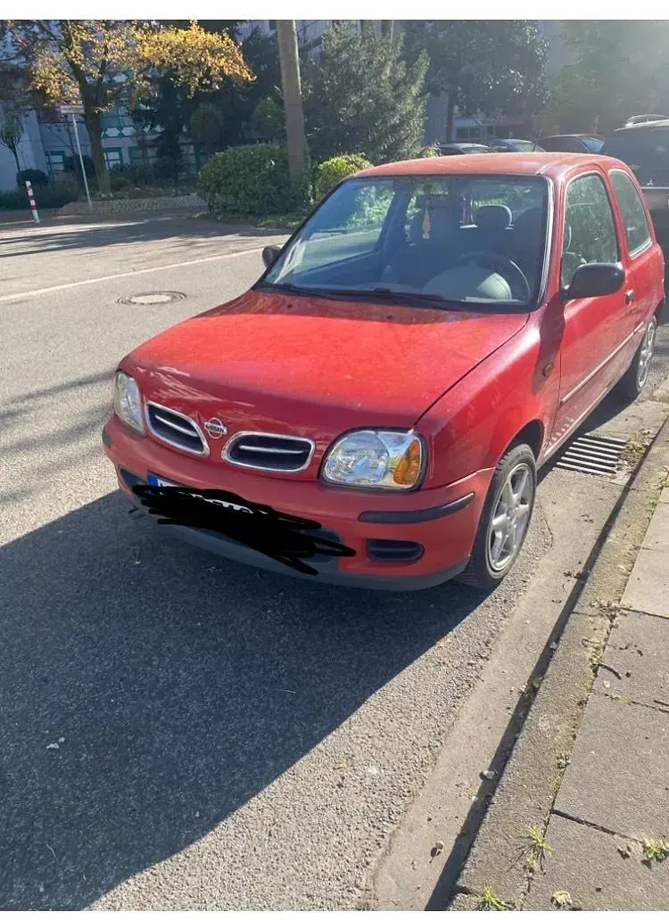 Used Nissan Micra 60 HP (44 kW) 2000 Red Hatchback