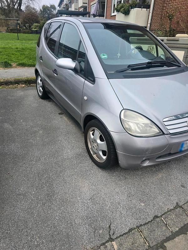 Gebraucht Mercedes A160 105 PS (77 kW) 1998 Silber Limousine