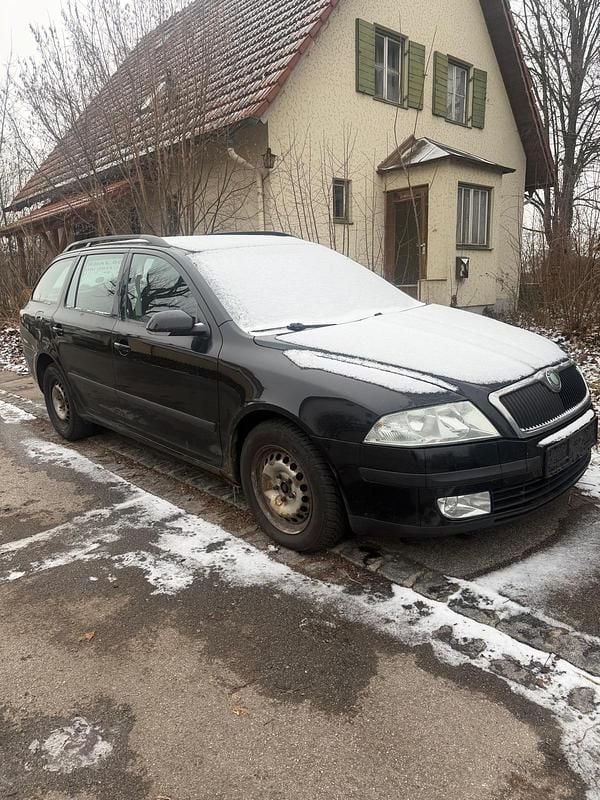 Schwarz Gebraucht 2007 Skoda Octavia Kombi | 1.200 € (Superpreis) - Bild 1/4