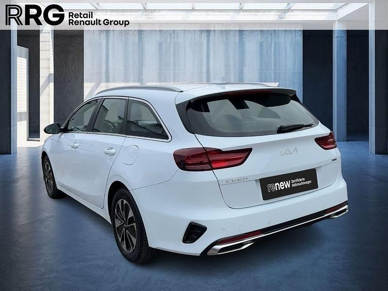 Gebraucht Kia Ceed Sportswagon Vision 105 PS (77 kW) 2022 Weiss (weiß) Kombi